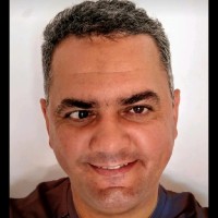 Moisés Matos Email