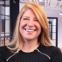 Ogilvy Employee Renata Maia's profile photo