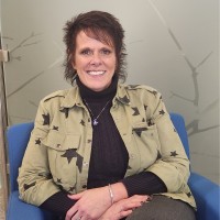 Brin Glass Company Employee Melanie Tank's profile photo