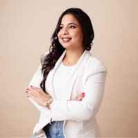 Emely Gómez Email