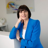 E-mail e número de telefone de Loretta Dignam