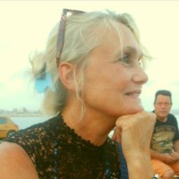 Sylviane Tirez Email