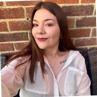GB Mail Employee Iuliana Popescu's profile photo