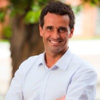 Mauricio Castro Email