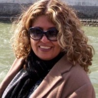 Blue Tea Kitchens and Bathrooms Employee Farah Shabestari's profile photo