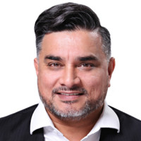 Email e telefono di Raza Beig