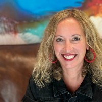 A. Larry Ross Communications Employee Julie Shutley's profile photo