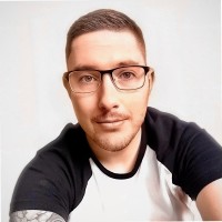 Max Russell Email