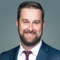 Jake McKinnon Email