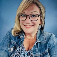 Kate Davis Email & Phone Number