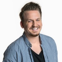 Bálint Falusi Email