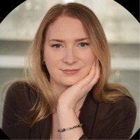 Laura Berisha Email