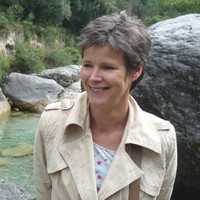 Hélène Houben Email & Phone Number