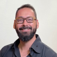 Julien Castelnau Email