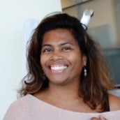 Ester de Jong Email