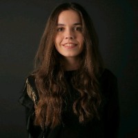 Nazlı Adiloğlu Email