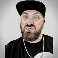 E-mail e número de telefone de Adam McArthur