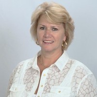 Remax Platinum Brighton Employee Julie Fischer's profile photo