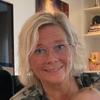 Ingela Piccardo Email