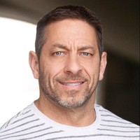 Pretty Shell Employee Jon Absey's profile photo
