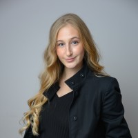 Mindshare Hungary Employee Lili Eszéki's profile photo