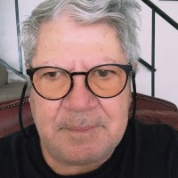 Robert Mauricio Email & Phone Number
