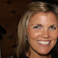 Anna Muecke Email & Phone Number