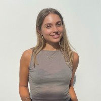 Two Birds Talking Employee Kate Stariha's profile photo