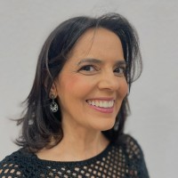 Adriana Moreira de Oliveira Email & Phone Number
