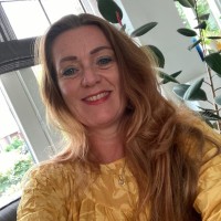 Ingeborg Prins Email