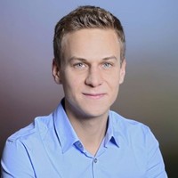Lukas Locher Email