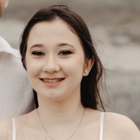 Julia Mônaco Email