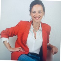 UM Worldwide Employee Aline da Silva Santos's profile photo