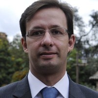 César Cataño. Email