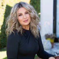 Email e telefono di Samantha Eknoian