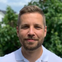 Piotr Melinger Email