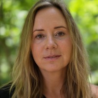 Rikke Irring Email
