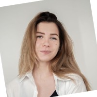 Daria Zavitrenko Email