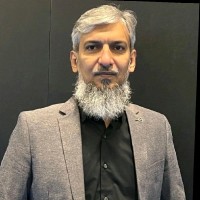 Qamar Hafeezi Email & Phone Number