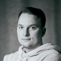 Marek Hudzik Email