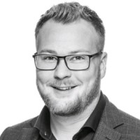 Christopher Vårdal Email