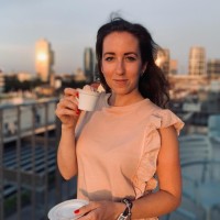 Nina Chromá Email