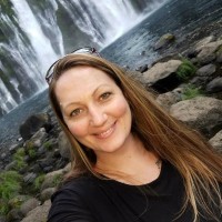 Starbucks Employee Elizabeth Boster's profile photo