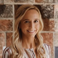 Lindsay Johnson Email & Phone Number