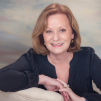 Select Realty Associates Employee Carla Messerli's profile photo
