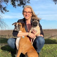 Central Garden & Pet Employee Anna Bell's profile photo