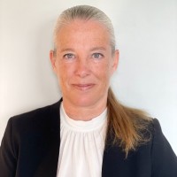 Monique van Den Berg Email