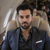 E-mail e número de telefone de Joe Faruqui