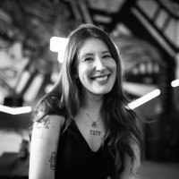 Débora Nottar Email