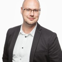 Björn Almqvist Email